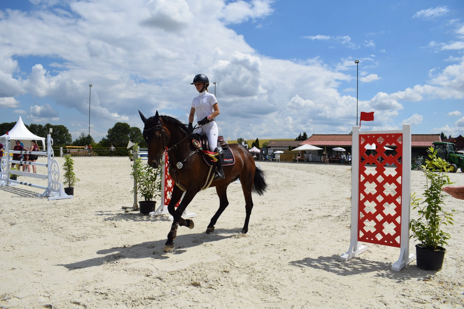 LRV Timmenrode e.V., Turnier, eine Frau auf einem Pferd